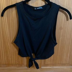 Black cropped tank top with adjustable tie🖤